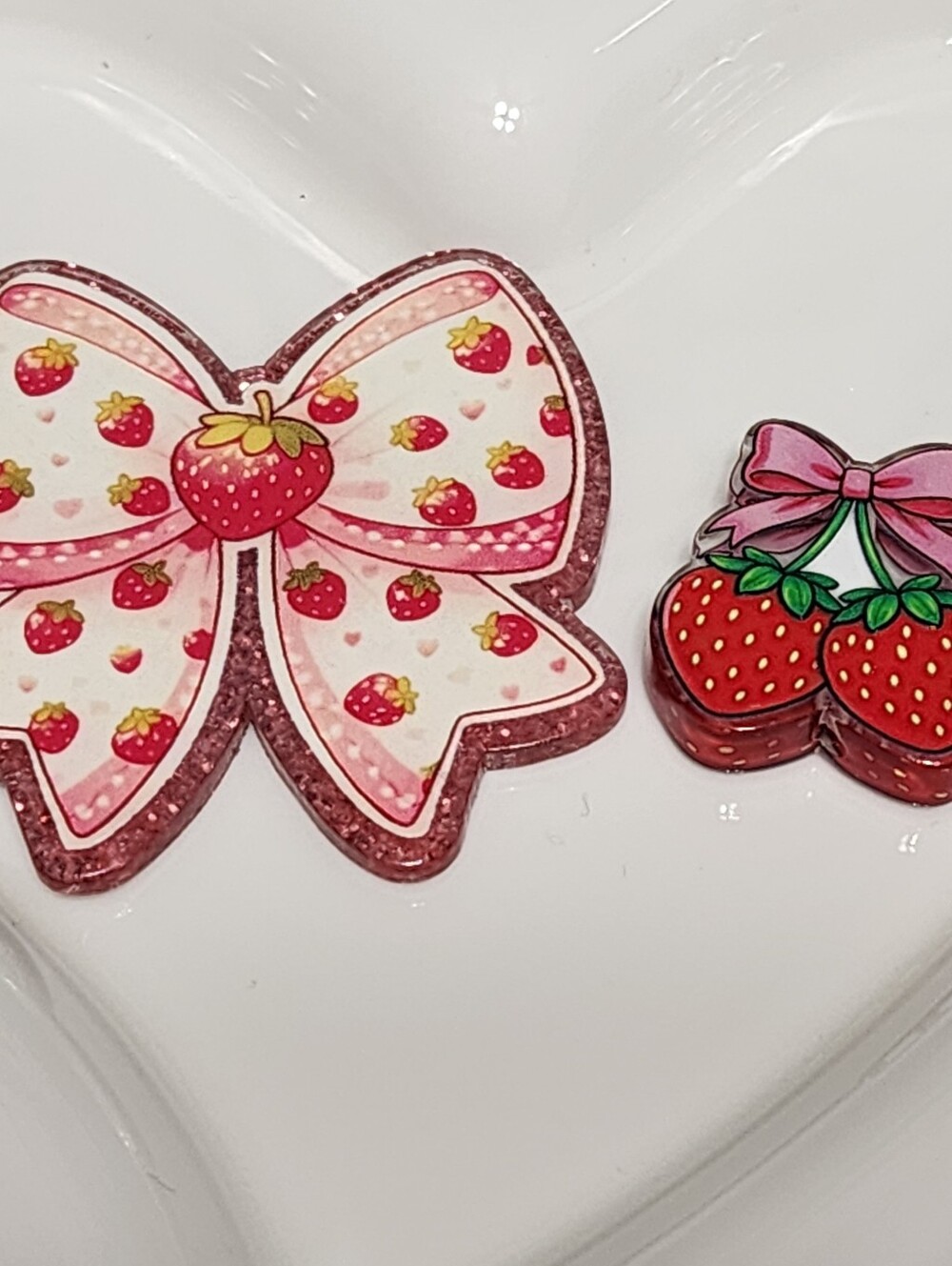 Strawberry Bow Flatback Focal Bead Badge Keychain Crafts Beaded Pen Jewelry